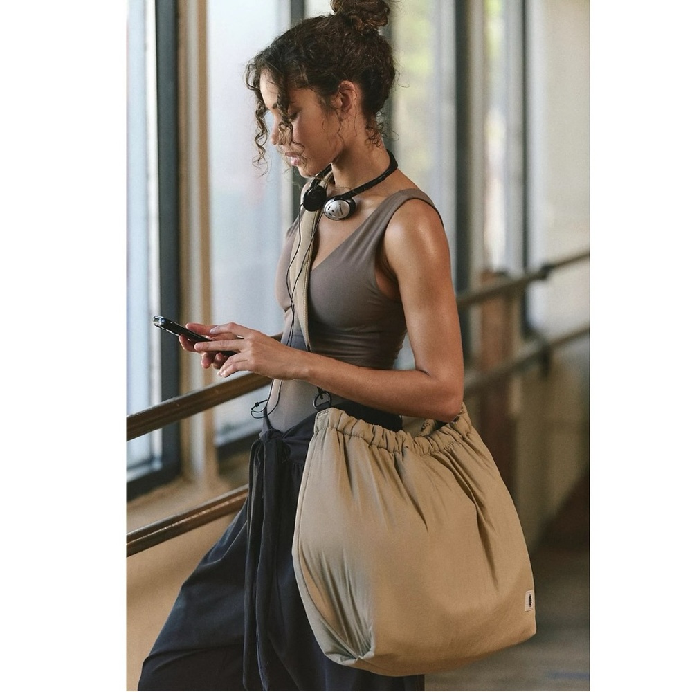 Free People FP Movement Puffy Rest Day Carryall Bag Shoulder Bag Sandy Tan NWT